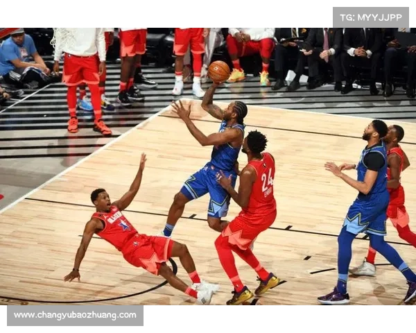 近十五年造进攻犯规排行榜出炉洛瑞以七百二十九次遥遥领先康利稳居现役第二